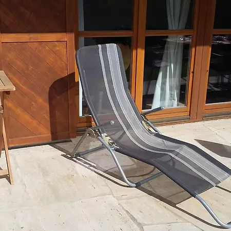 Alpine Escape - 2bdr, Jacuzzi & Sauna Apartamento