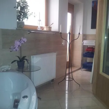 Apartamento Alpine Escape - 2bdr, Jacuzzi & Sauna
