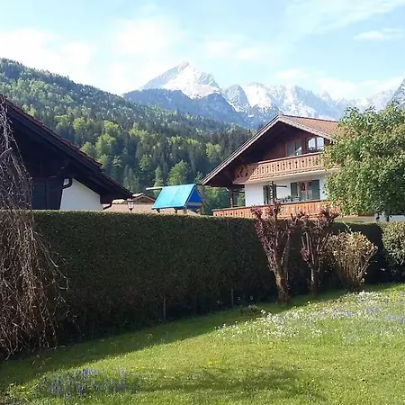 Alpine Escape - 2bdr, Jacuzzi & Sauna * Garmisch-Partenkirchen