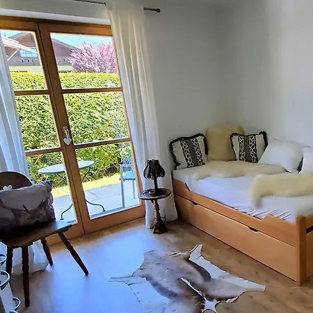 Alpine Escape - 2bdr, Jacuzzi & Sauna Apartamento