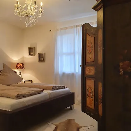 Alpine Escape - 2bdr, Jacuzzi & Sauna Apartamento *